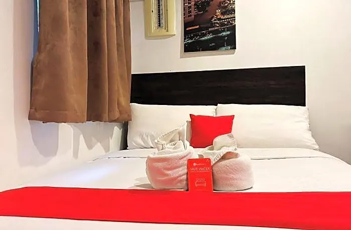 Slex Makati Hotel 2*